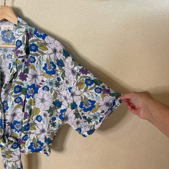 Love Notes Floral Collared Front Tie Purple & Blue Crop Top Short Sleeves L - Picture 4 of 8